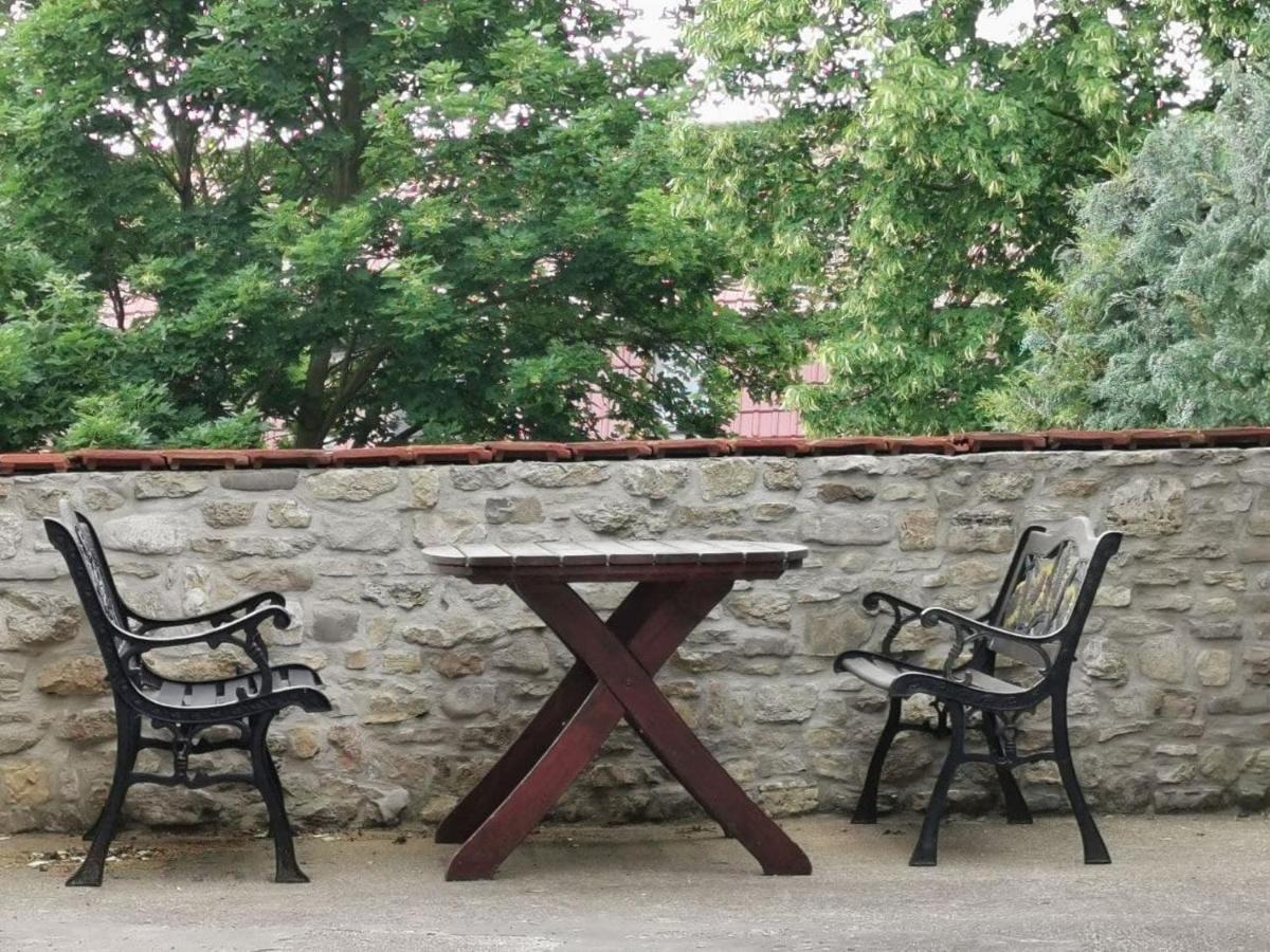 Ruhige Ferienwohnung Im Gutshaus Niederorschel Exteriér fotografie